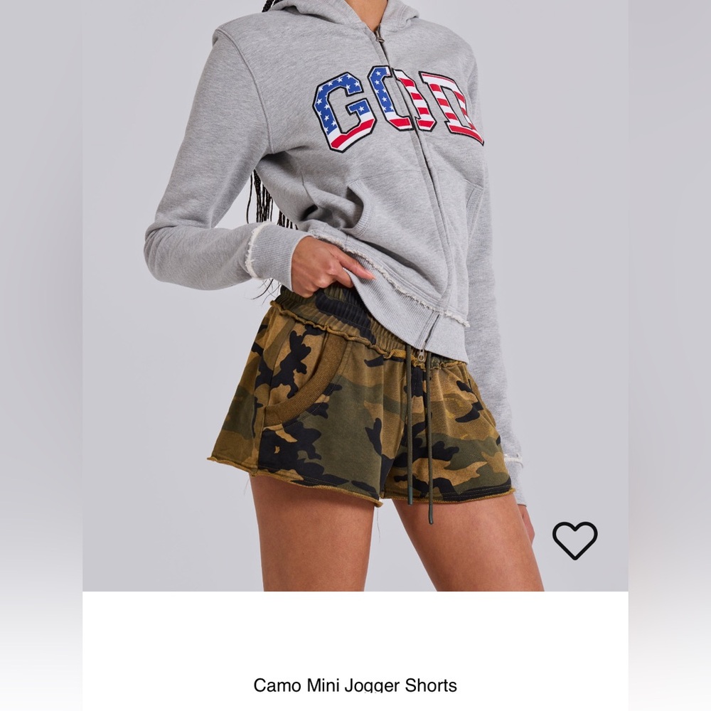 NWT Jaded London Camo mini jogger shorts (size small)